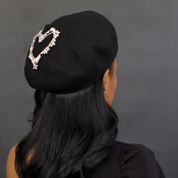 New Black Heart Rhinestones woolen Beautiful casual British painters beret hat - Picture 3 of 9